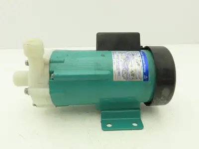 Iwaki MD-40RM Magnetic Drive Water Pump 3/4"Poly Plastic 220V 3PH 52 L/min