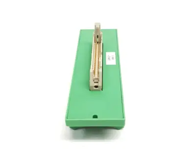 2280271,DFLK 40,Typ DFLK 40 | Phoenix Contact Typ DFLK 40 Feed-Through Interface Module 2280271 MISSING LATCH - Used