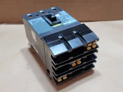 USED SQUARE D QDA32125