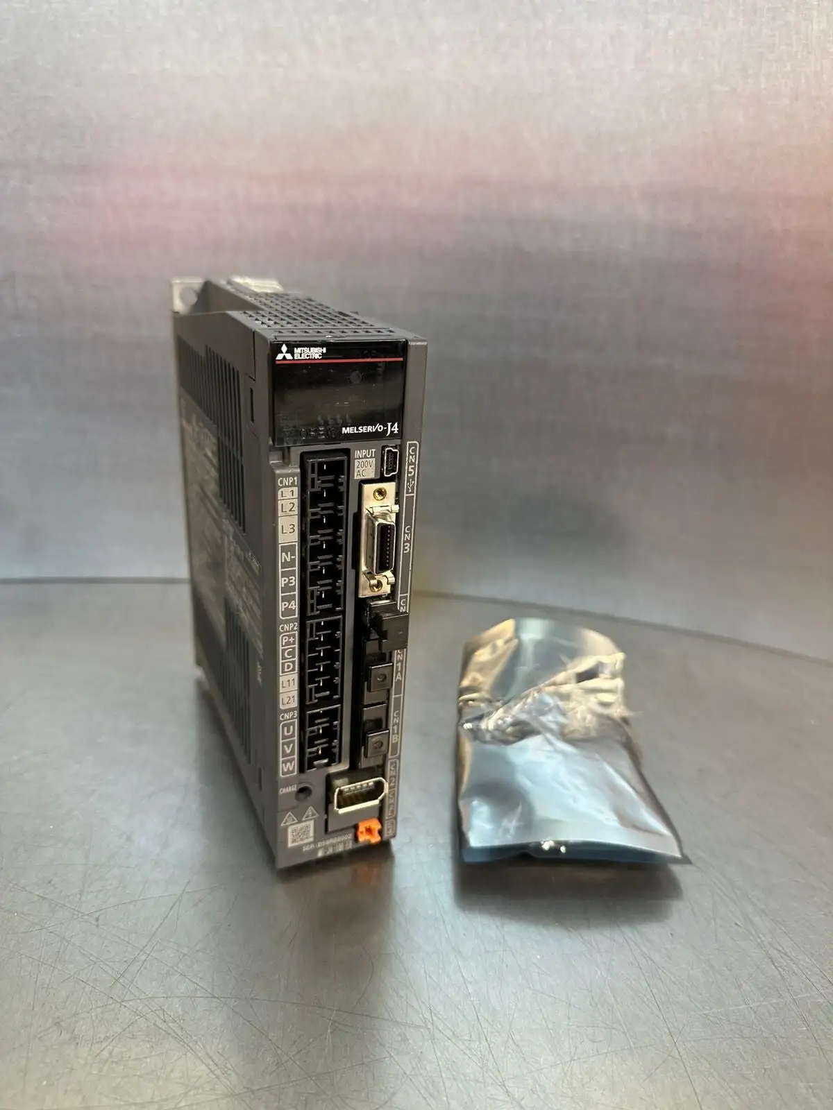 Mitsubishi MR-J4-10B-EB Ac Servo 100W Out 3Ph 170V 0-360Hz (7.5.4)