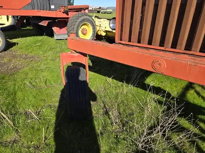 USED 1990 NEW HOLLAND 1118