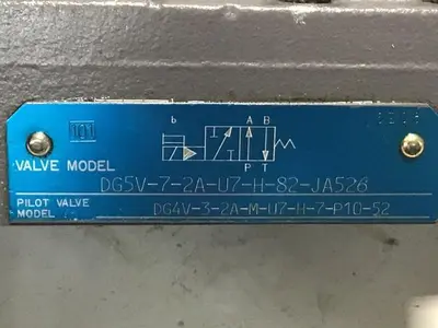 USED TOKIMEC VICKERS DG5V-7-2A-U7-H-82-JA526