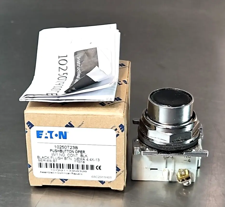 Eaton 10250T23B Ser B1 Push button w/1 cont. blk. Loc4D31