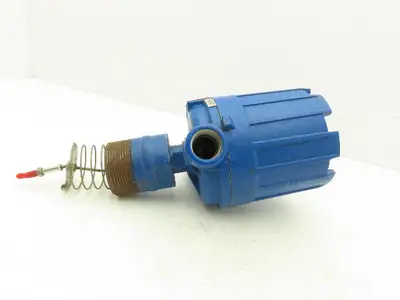Magnetrol XA15-1E2A-AAQ Displacer Level Switch 120/240VAC 800psi 100°F 2.5"NPT