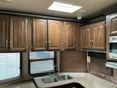 Used 2017 WILDWOOD LODGE 394FKDS Campers, Caravans, Motorhomes Michigan US | Miedema Asset Management Group #1402838