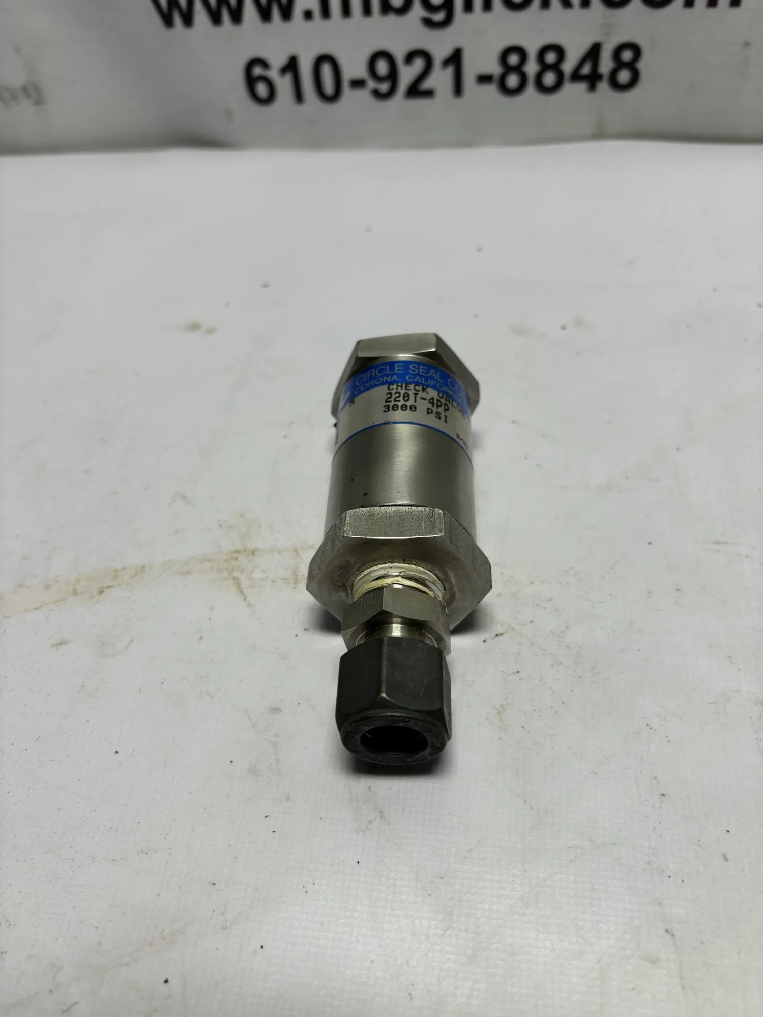 USED CIRCLE SEAL CONTROL – A REPUTABLE MANUFACTURER KNOWN FOR QUALITY VALVES. 220T-4PP – SPECIFIC MODEL DESIGNATION FOR EASY IDENTIFICATION.