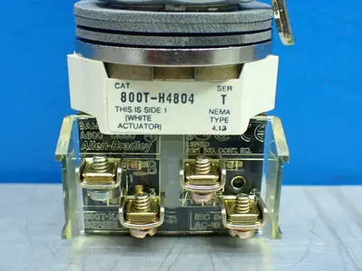 NEW ALLENBRADLEY 800TH4804B