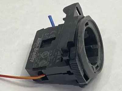 USED ALLEN BRADLEY LIGHT MODULE CONTACT BLOCK