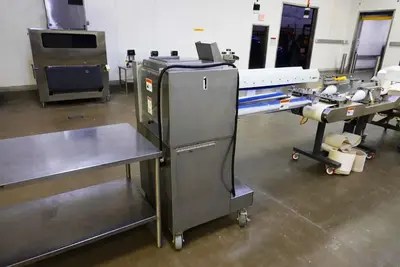 EMPIRE S-180/GMP-2 Bagel Divider Former > Dual Lane Bagel Divider Former | Harvest Equipment and Fabrication Inc (8)