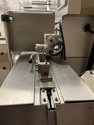 Loynds model FW500 Fold Wrapper for Pre-Formed Candies