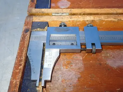 Used BROWN & SHARPE 571 Vernier Calipers Ohio US | HGR 24 #1233324