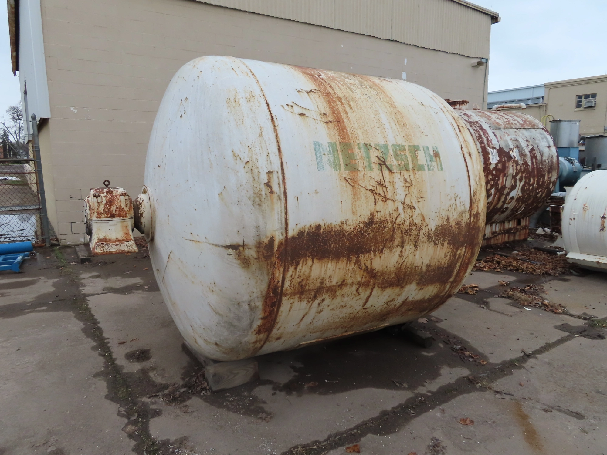 80" x 72" Netzsch Pebble Mill, 940 gallons, Ceramic Alumina Brick Lined, Unused