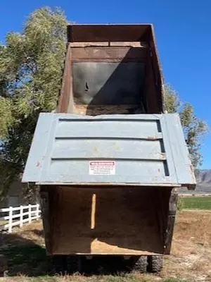 USED 2009 MACK GU713