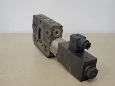 Hydraulic Valve 1235-10701 w/ Junction Box MPM B-12