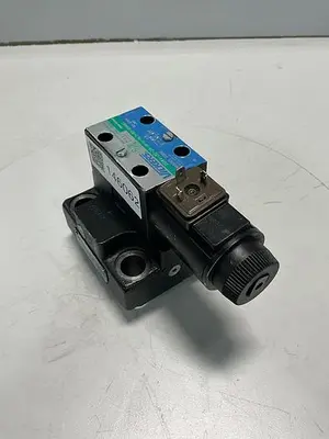 USED VICKERS DG4V-3S-2A-M-U-HL7-60-EN490