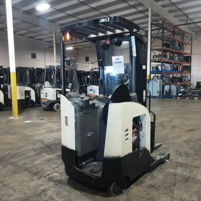 USED 2016 CROWN RR5725-45