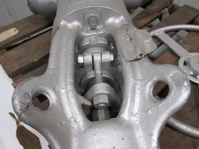 Moody C7780 0-5-m-20-l Cast Valve 3" Weld Ports Very Thick Walls