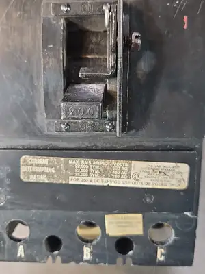 Square D KA-36110 Breaker 3P 200A 600VAC (BIN211)