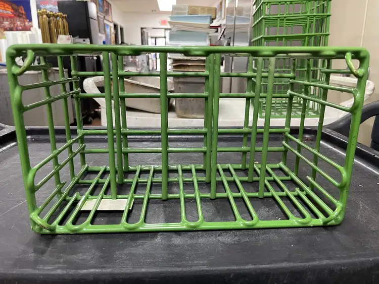 Used Sani Stack Used Sani Stack Coated wire Plate Washing Basket Crate R20 Baskets Illinois US | Falcon Restaurant Supply #1376224