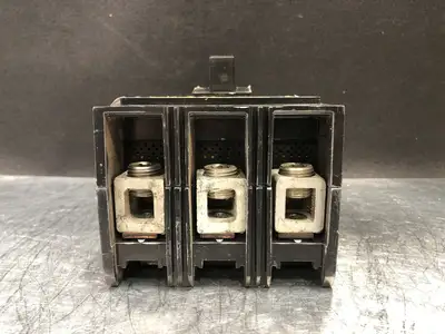 225 Amp, 3 Pole, 600 Volts Circuit Breaker