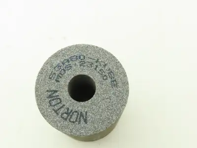 Norton 53A80-KVBE Grinding Wheel Alundum 2-3/4"W x 2"OD x 5/8"ID Lot of 28