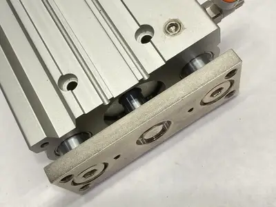 MGPM40TN-250Z | SMC  Compact Guide Pneumatic Cylinder 40mm Bore 250mm Stroke - Used