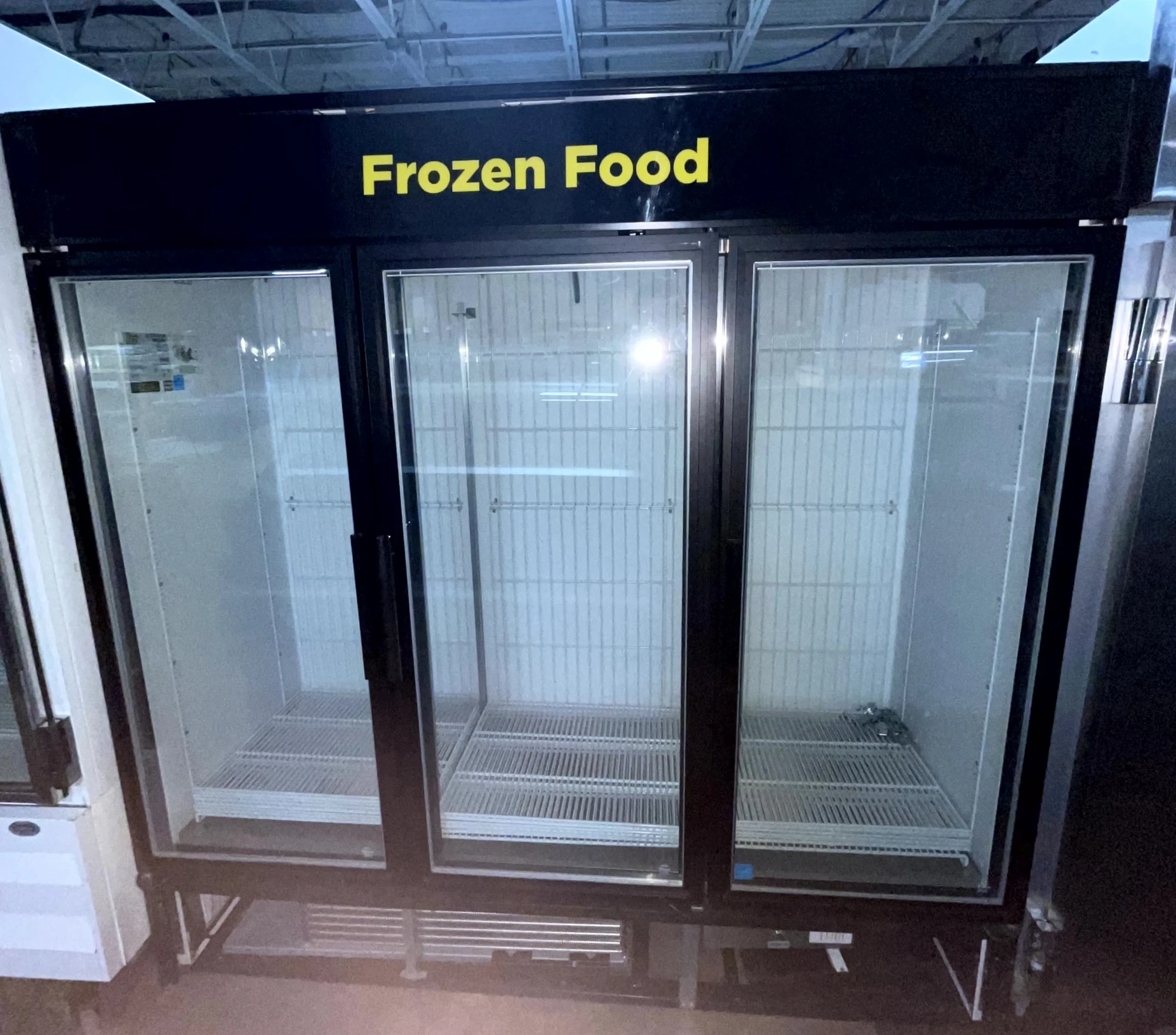 72-0453 True GDM-72F-LD 3-Door Self Contained Freezer