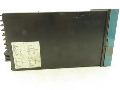 Honeywell DC4000  Digital Temperature Controller DC4000 0DTC1400000 120/240V