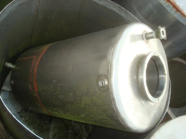 200 L S/S Enclosed Tank