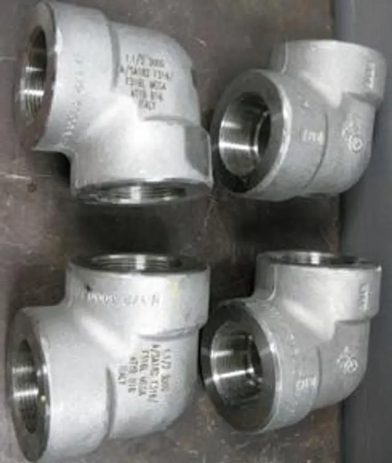 QTY. 4. MEGA ITALY 1 &frac12;" 90 DEG. 3000 316 ST...