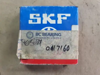 NEW SKF 30207 J2/Q