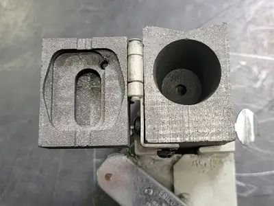 Mold Handle Clamp and Mold