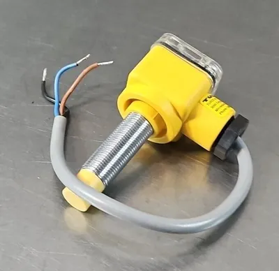 TURCK Ni5-G 12SK-AP6X2 Proximity Switch Sensor. Loc5E-20