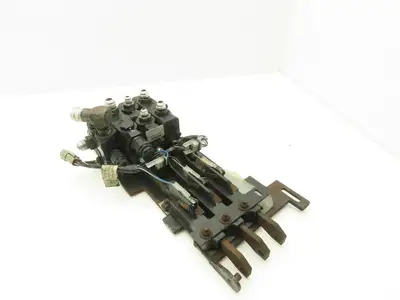 Hyster 3-Spool Hydraulic Mast Control Valve Manifold from E60Z-33 Forklift