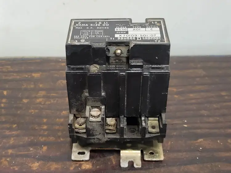 Used SQUARE D 8536AO1V02 Switchgears British Columbia CA | Lenmark #242493