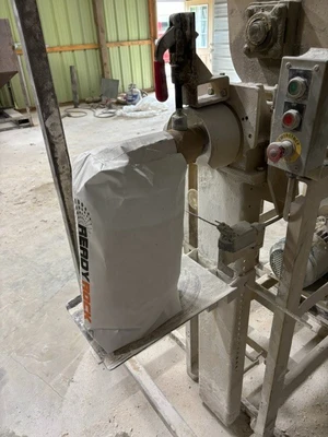 Used Choice Bagging Equipment HL Stoker 200 Filling Machines Texas US | Heavy Wall Consulting #1310642