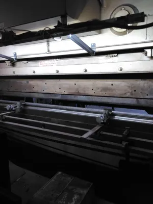HTC 300-12H Press Brakes | Machinery Network (4)