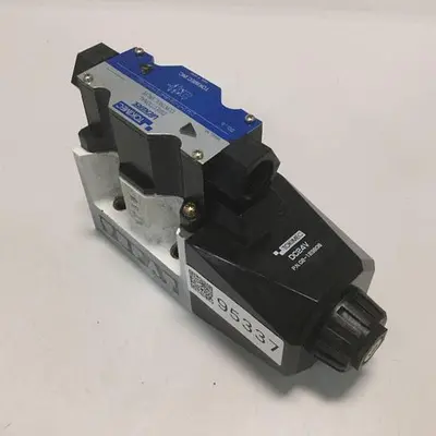 USED VICKERS DG4V52AMP7LH740