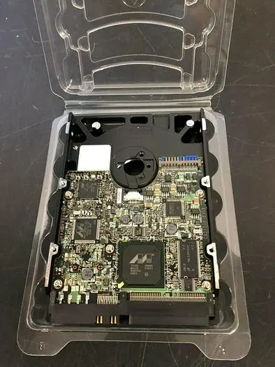 FUJITSU MAX3036NP