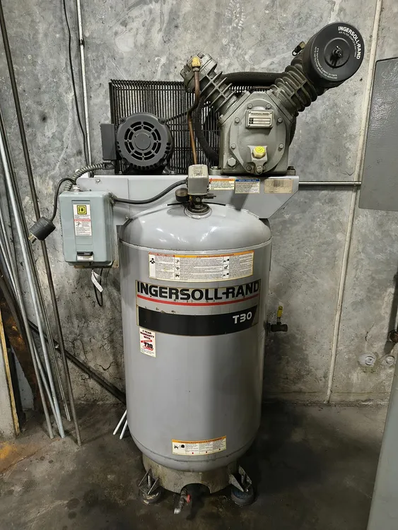Used INGERSOLL RAND 2475 Tank Mounted Air Compressors South Carolina US | ESS Industrial Equipment Sales #763921
