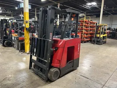 Used RAYMOND 415C35TT 3-Wheel Stand up Electric Counterbalance Forklifts Illinois US | Somerset Equipment Sales #1546213