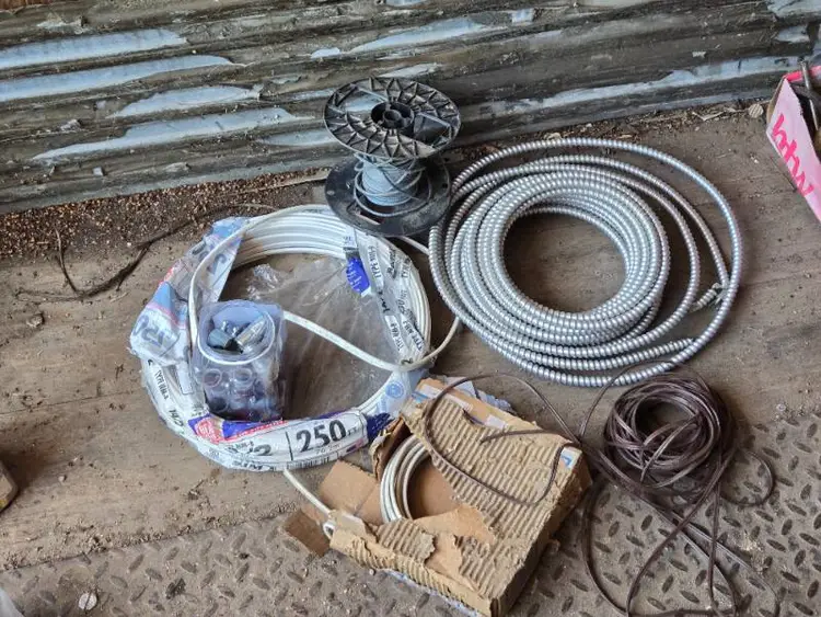 Used _UNKNOWN_ _UNKNOWN_ Miscellaneous Equipment (Electrical & Power) Minnesota US | K-BID 8 #180792