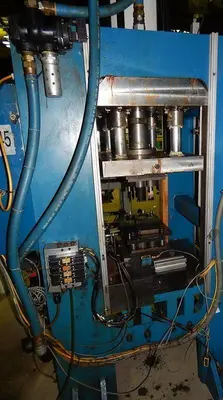 120 Ton FARGER & JOOSTEN MULTIPOWER Air/Oil Press