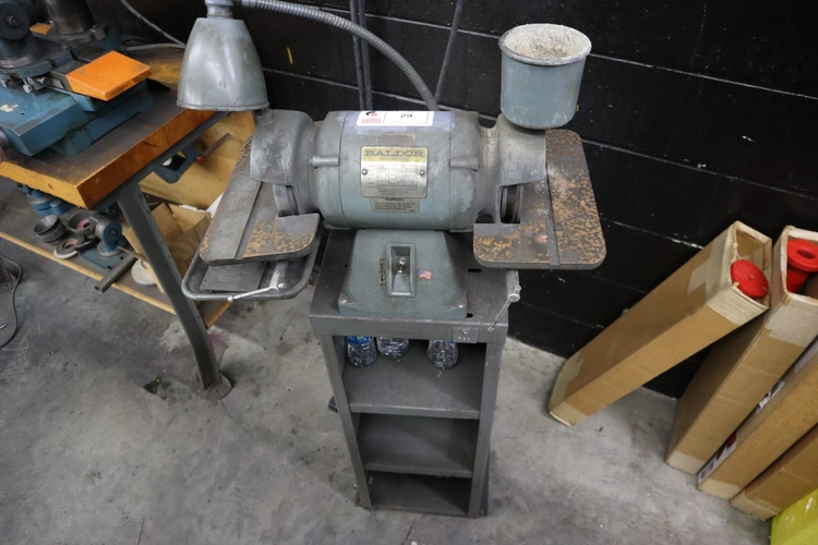 Used BALDOR 532 Pedestal Type Grinders (Double End) Minnesota US | Machinesused.com #1364586