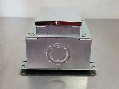 NEW HUBBELL 6256
