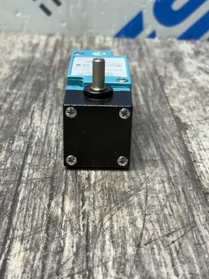 MICRO SWITCH LSA3K Limit & Snap Action Switches | ESS Industrial Equipment Sales (7)