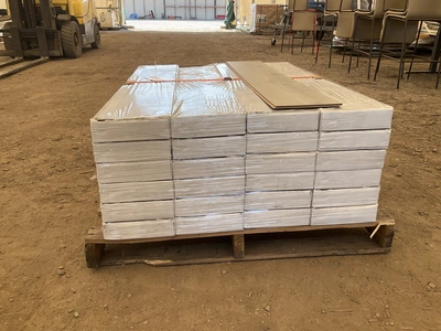 Used TRAFFIC MASTER ABOTTSBURY MAPLE Flooring, Windows, and Doors Michigan US | Miedema Asset Management Group #1325666