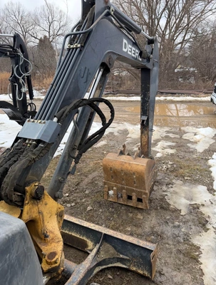 JOHN DEERE 27D Mini Excavator | Iron Listing (2)