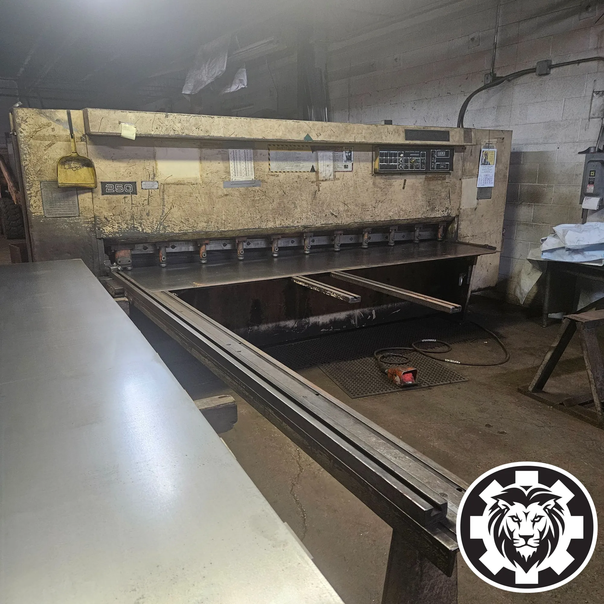 1/4” x 10’ Cincinnati 2150HS10 Hydraulic Shear, 1997