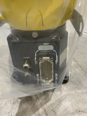New | in-Stock FANUC Compact 6-Axis Robot LR Mate 200iD, 717mm Reach 25kg Robots Michigan US | Maverick Industrial Sales #1393183